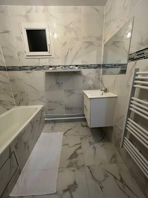 Appartement Luxueux 70M2, 2 Chambres Argenteuil Dış mekan fotoğraf